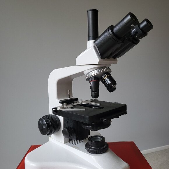 Bio-microscope yj-2001 - Picture 1 of 2